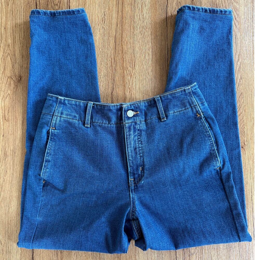 Banana Republic High-Rise Straight Fit Jeans. Size 28/6.